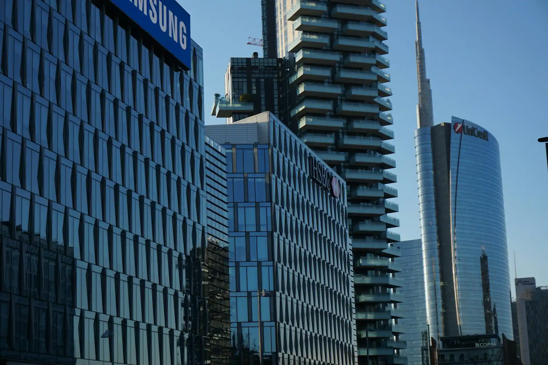 Grattacieli del distretto direzionale di Porta Nuova a Milano, area di riferimento dell'avvocato penalista Legal Aid Italia